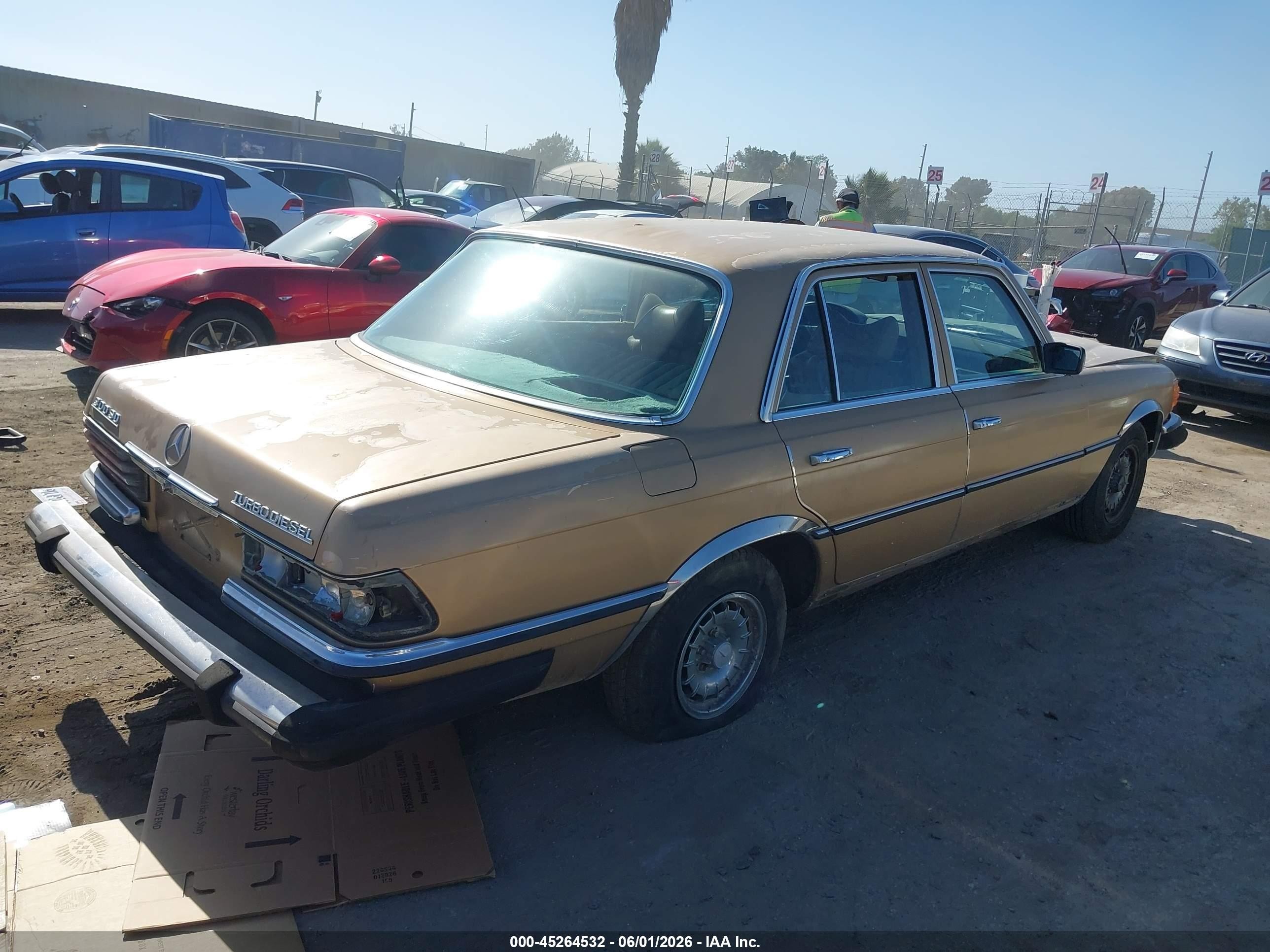 1980 Mercedes Benz 300 Brown vin: 11612012023333