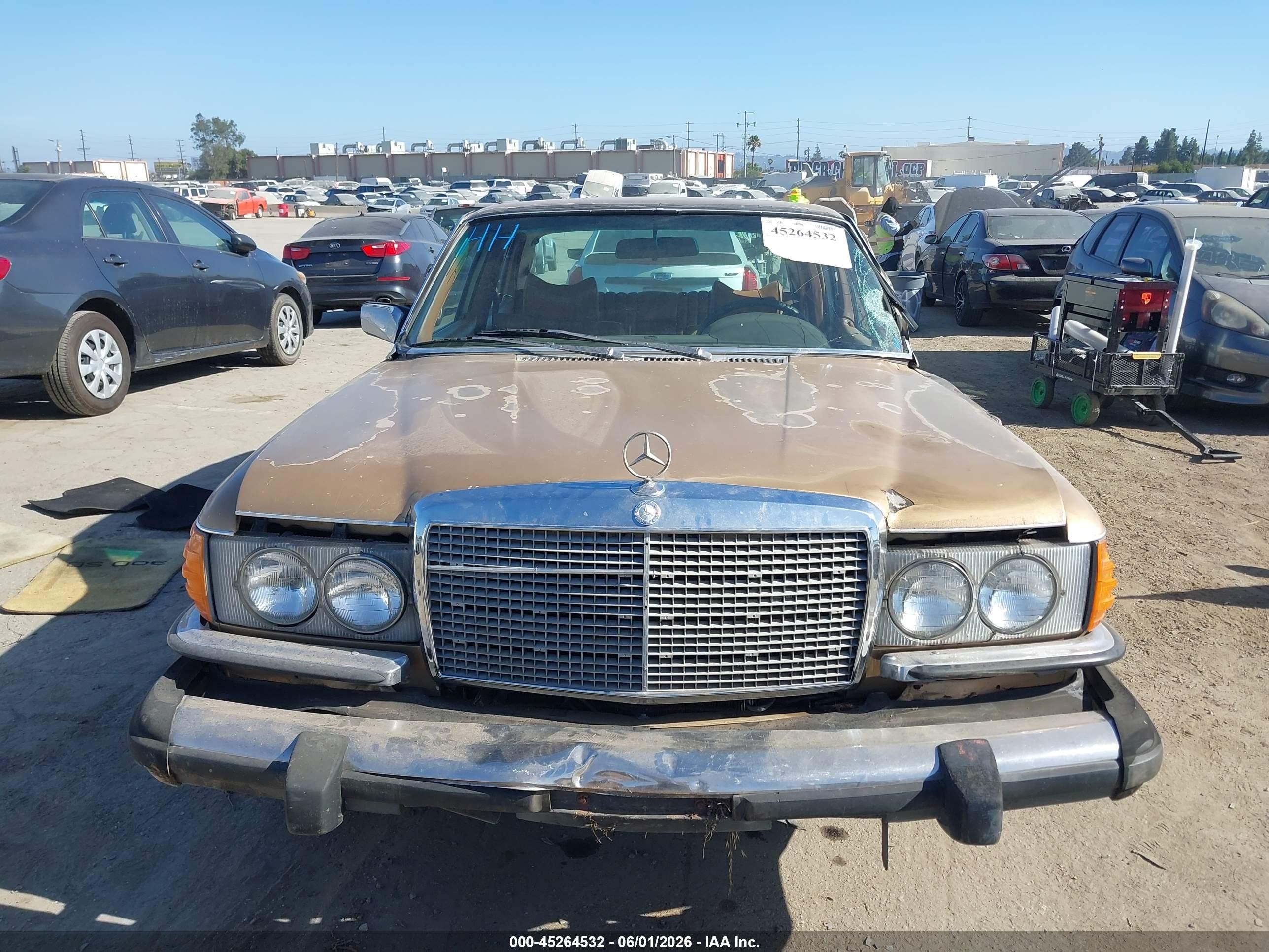 1980 Mercedes Benz 300 Brown vin: 11612012023333