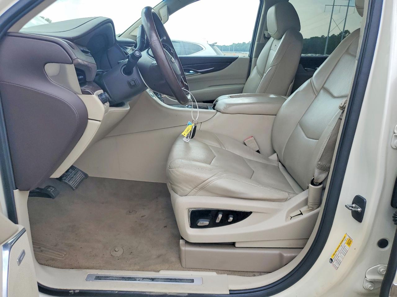 2015 Cadillac Escalade Luxury Белый vin: 1GYS4MKJ0FR527223