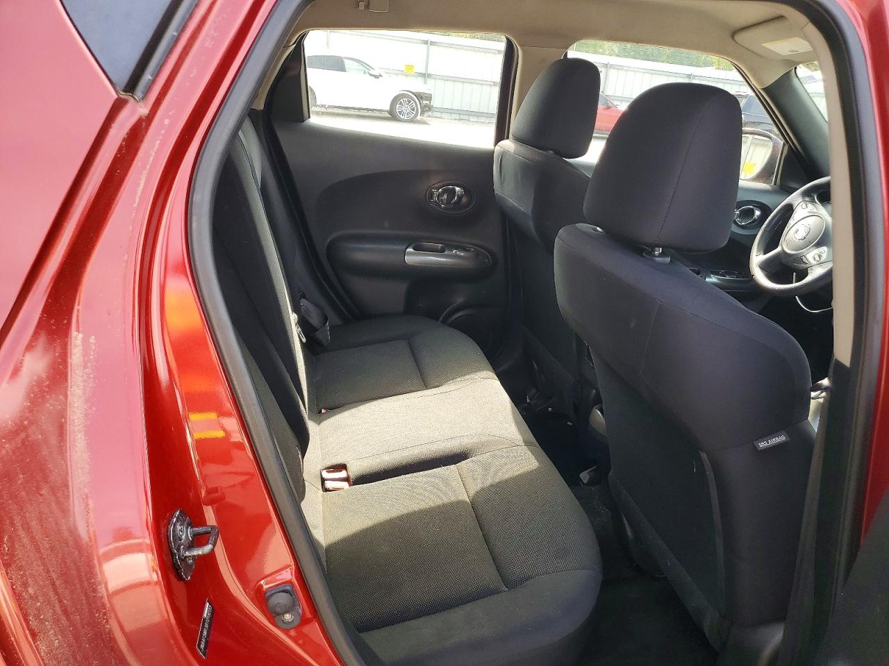 2011 Nissan Juke S Maroon vin: JN8AF5MR3BT018233