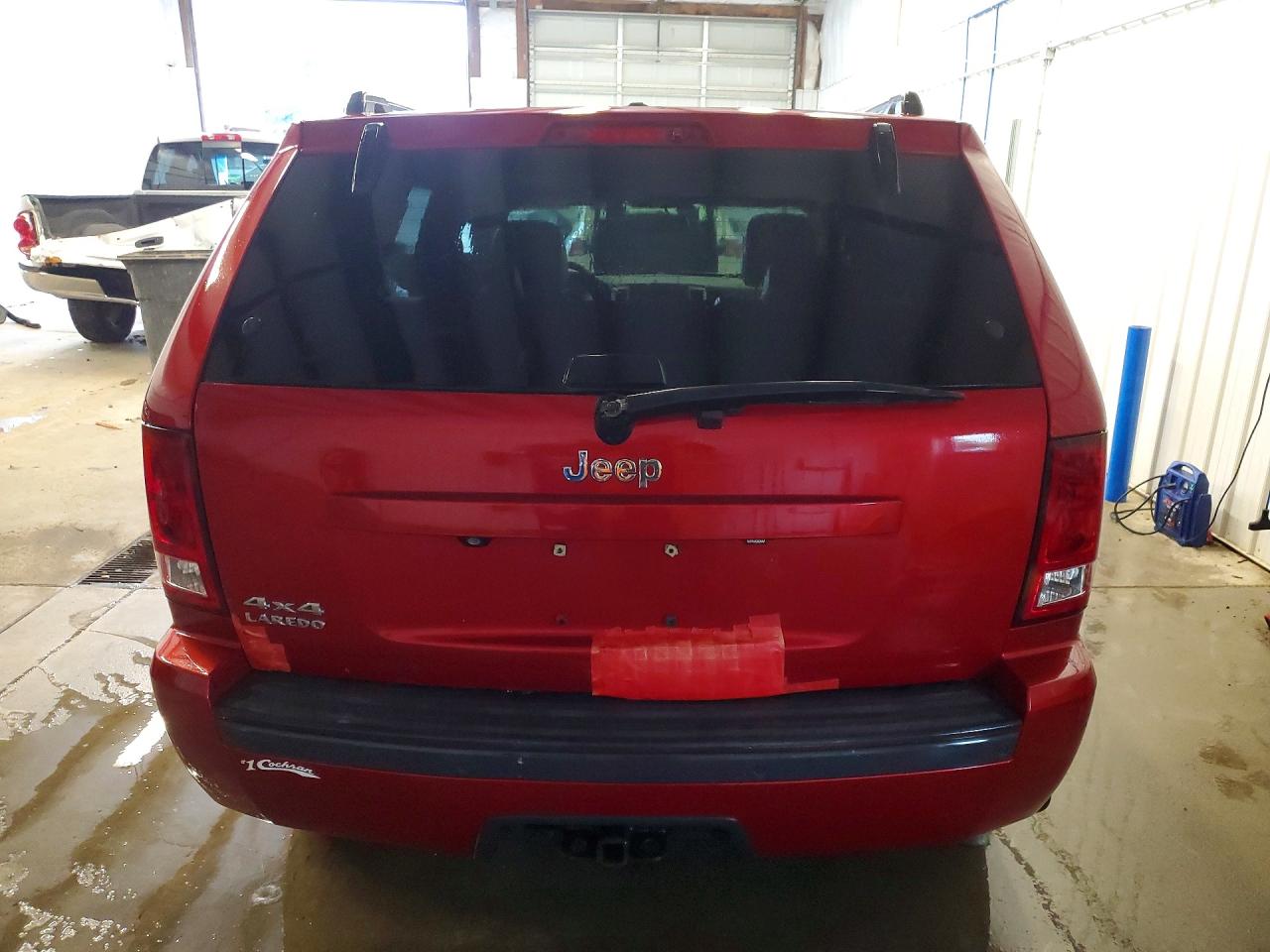 2010 Jeep Grand Cherokee Laredo Red vin: 1J4PR4GK6AC149669