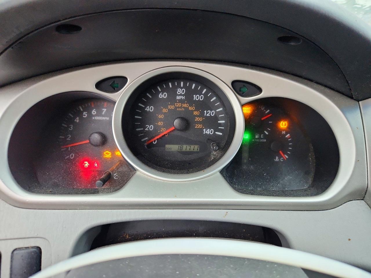 2006 Toyota Highlander Limited Silver vin: JTEEP21A360167977