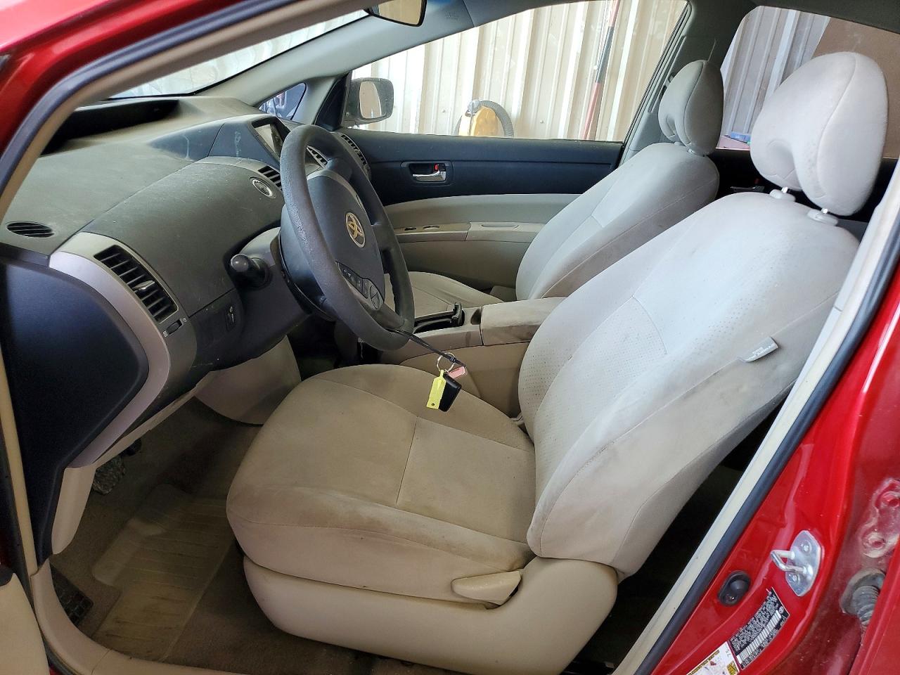 2008 Toyota Prius Standard Red vin: JTDKB20U287789157