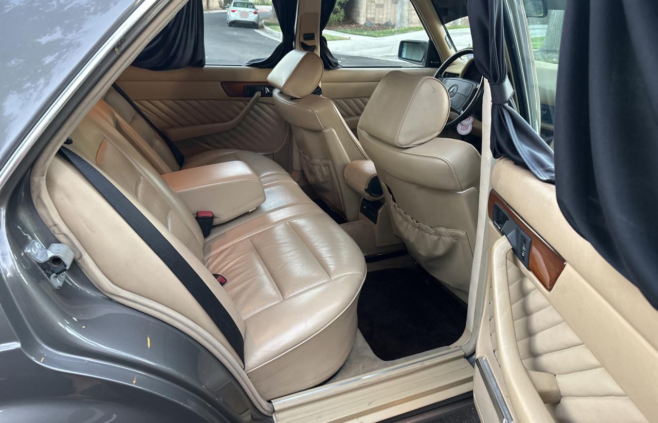 1989 Mercedes-benz 300 Se Коричневый vin: WDBCA24D2KA446391