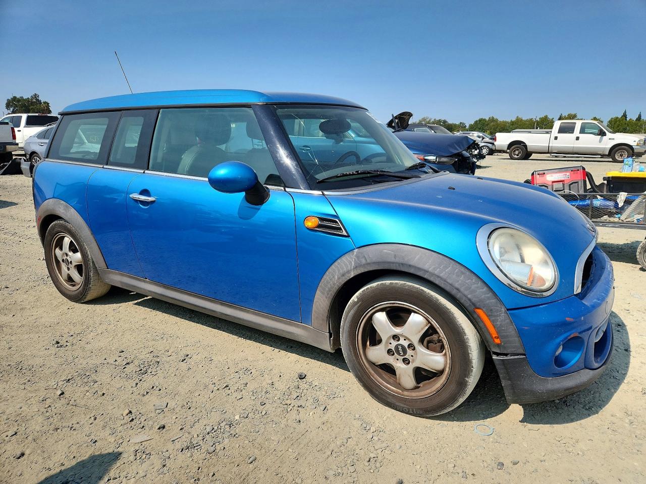 2011 Mini Cooper Clubman Blue vin: WMWZF3C5XBT267515