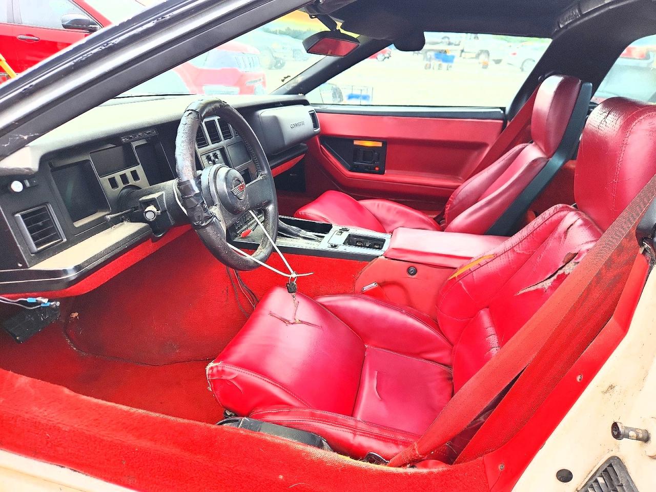 1988 Chevrolet Corvette White vin: 1G1YY2185J5104203