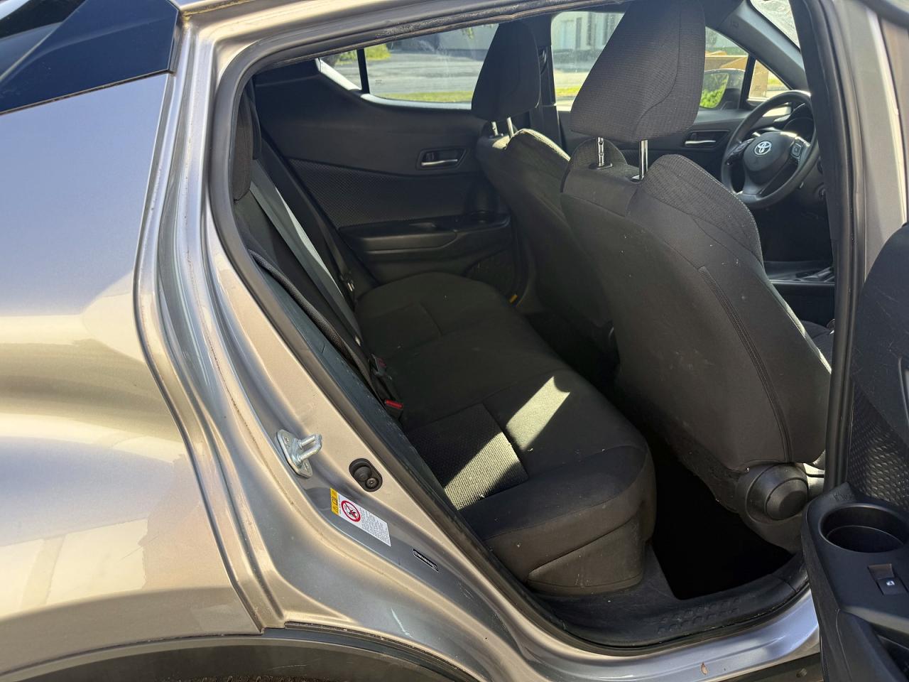 2019 Toyota C-hr Le Silver vin: NMTKHMBXXKR067772