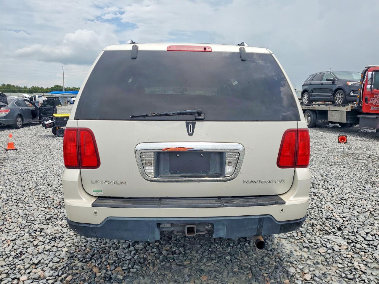 2006 Lincoln Navigator Tan vin: 5LMFU27536LJ04400