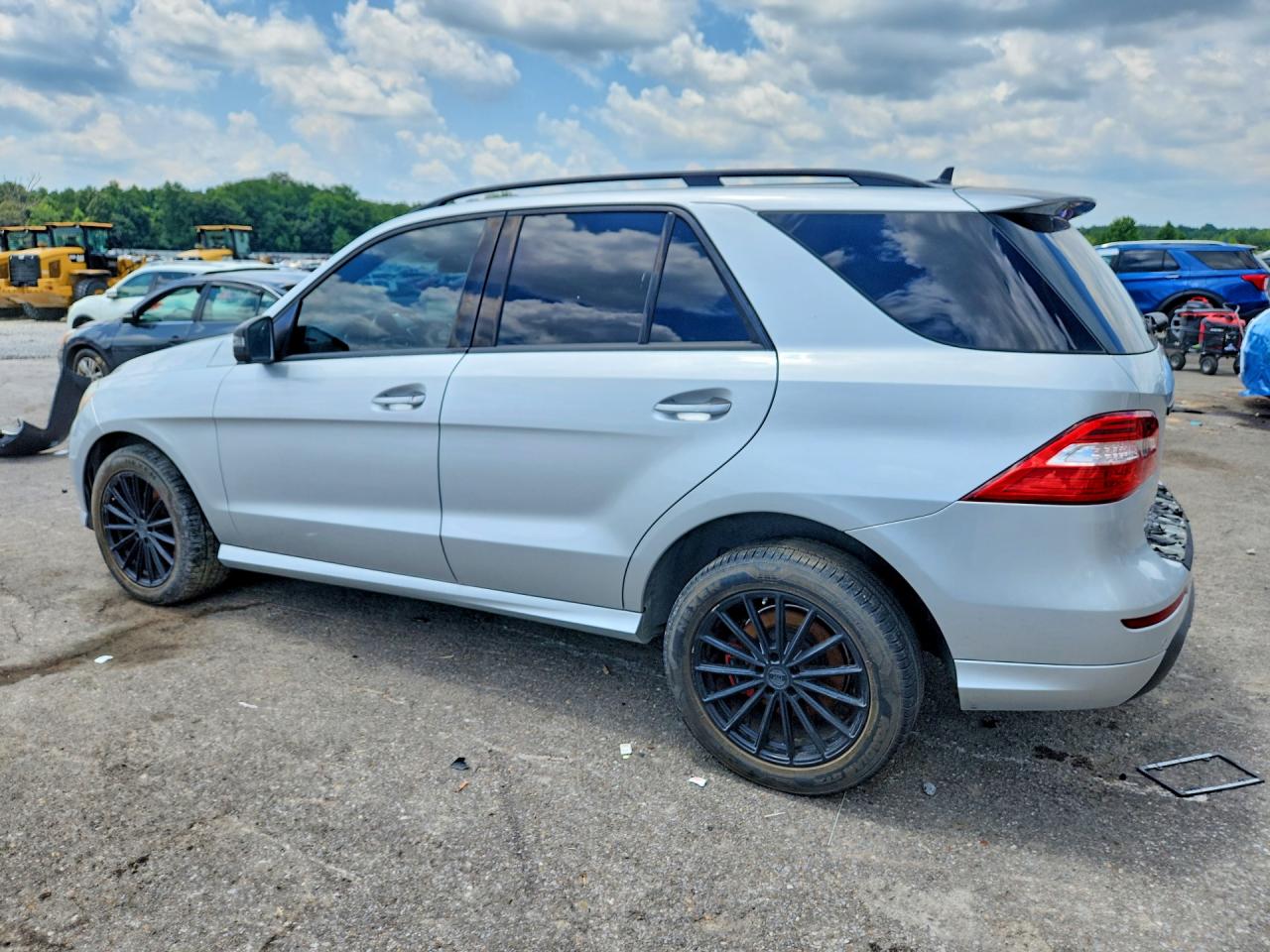 2015 Mercedes-benz Ml 400 4matic Silver vin: 4JGDA5GB7FA584219