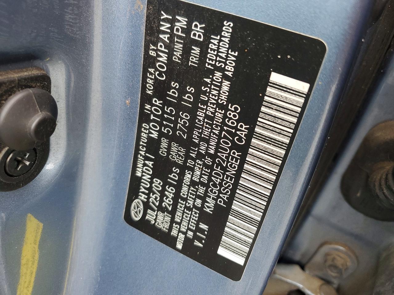 2010 Hyundai Genesis 4.6l Blue vin: KMHGC4DF2AU071685