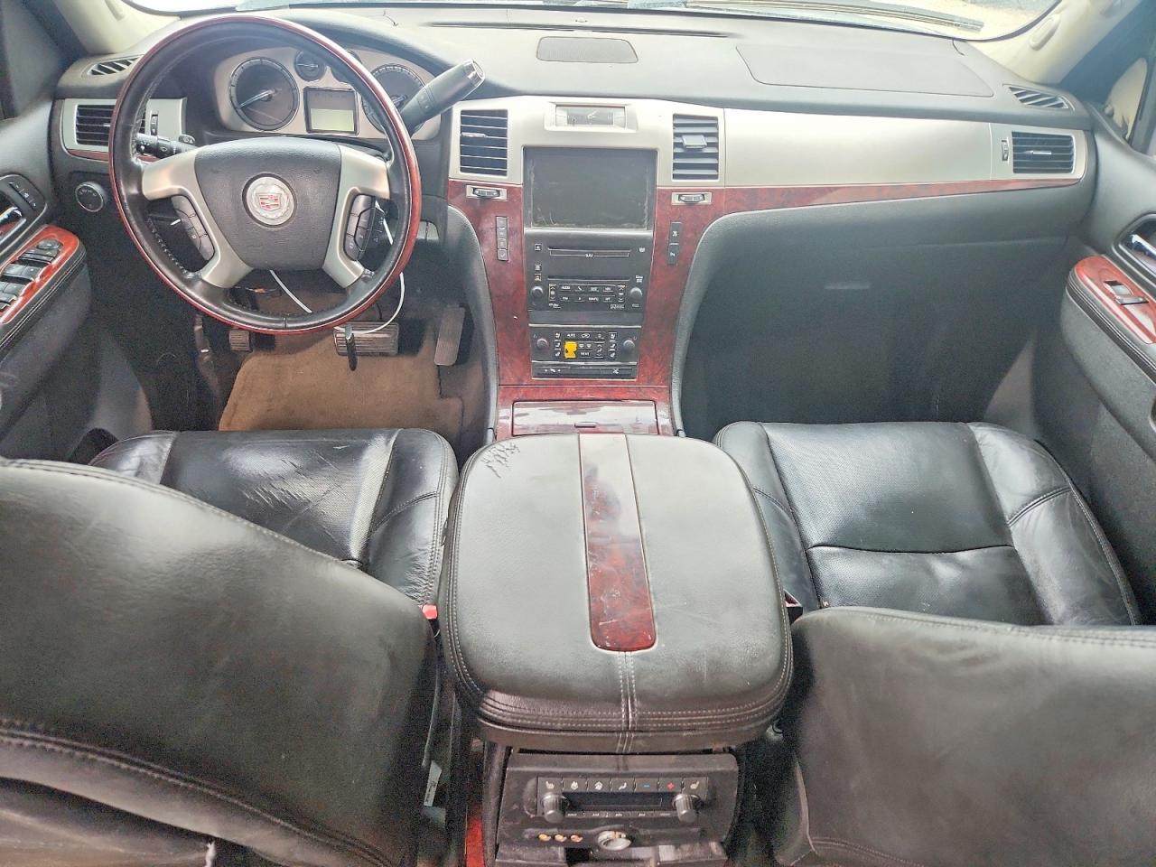2010 Cadillac Escalade Premium Черный vin: 1GYUKCEF0AR229330