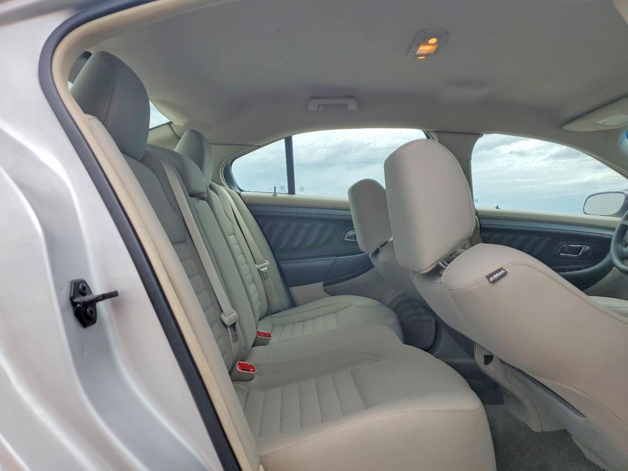 2011 Ford Taurus Se Silver vin: 1FAHP2DW5BG134916