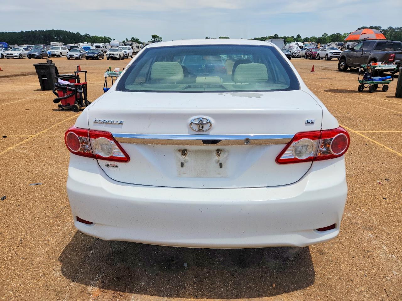 2012 Toyota Corolla Le White vin: 5YFBU4EE6CP048220
