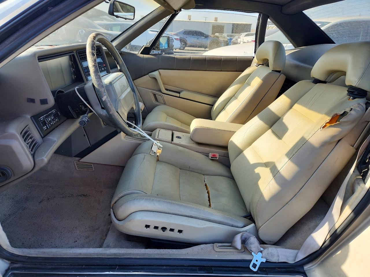 1991 Cadillac Allante Gold vin: 1G6VS3380MU126122