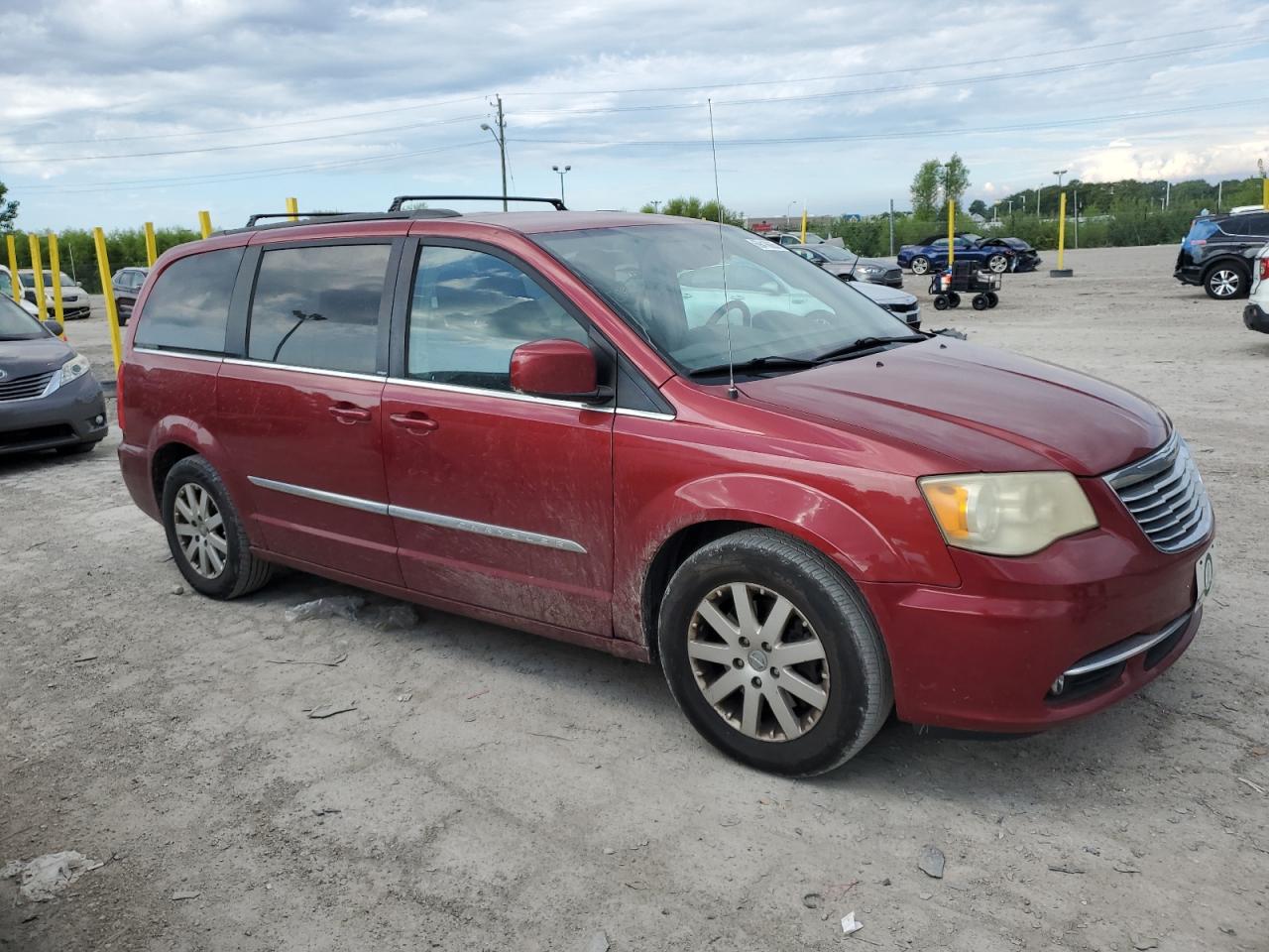 2014 Chrysler Town & Country Touring Red vin: 2C4RC1BG9ER247545