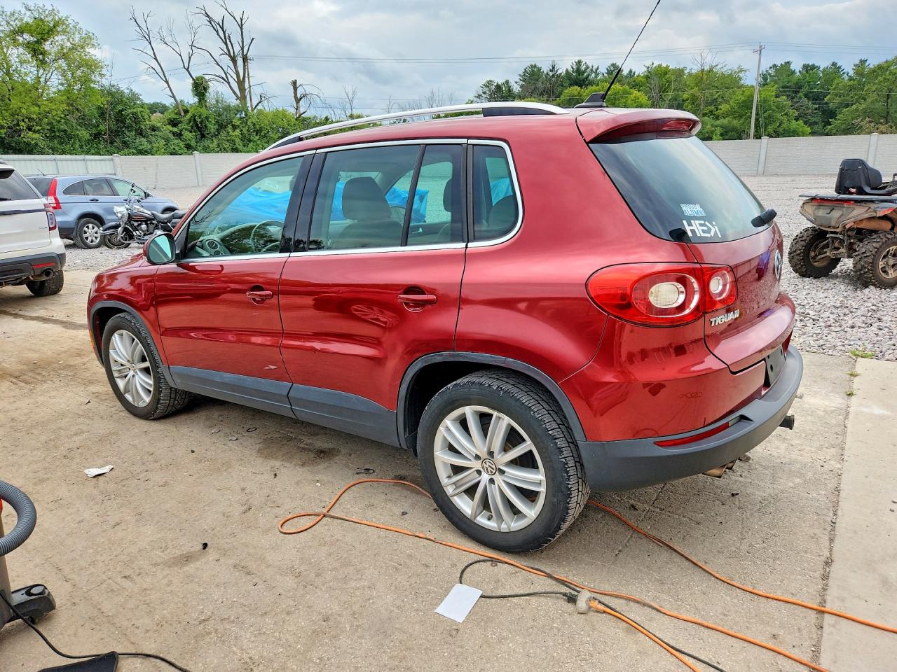 2009 Volkswagen Tiguan Se Красный vin: WVGBV75N49W537290