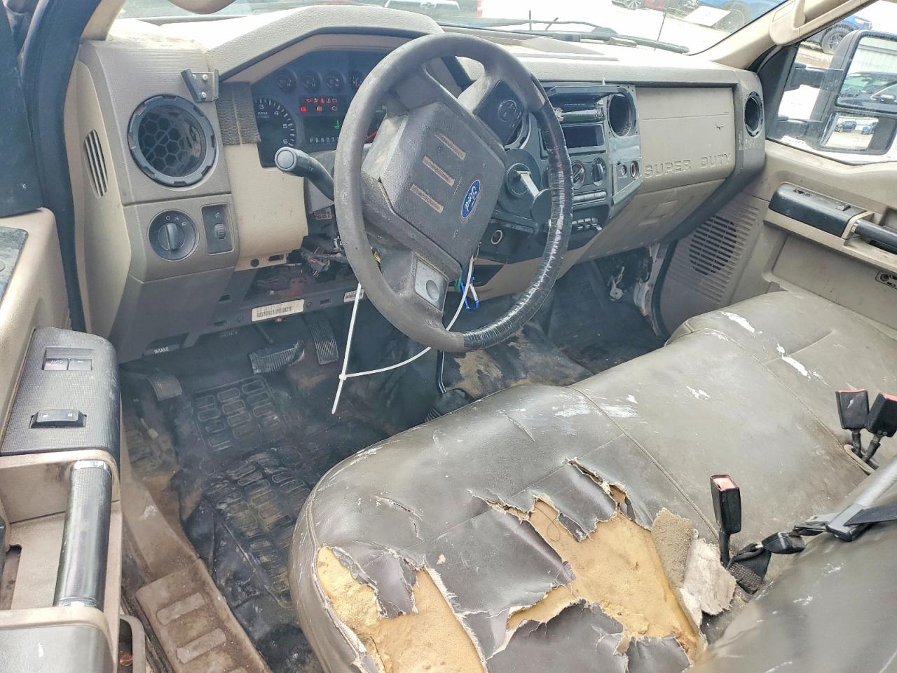 2009 Ford F250 Super Duty White vin: 1FDNF21559EA66775