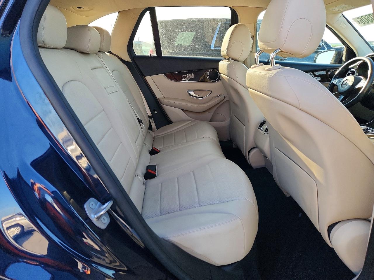 2017 Mercedes-benz Glc 300 4matic Blue vin: WDC0G4KB8HF142259