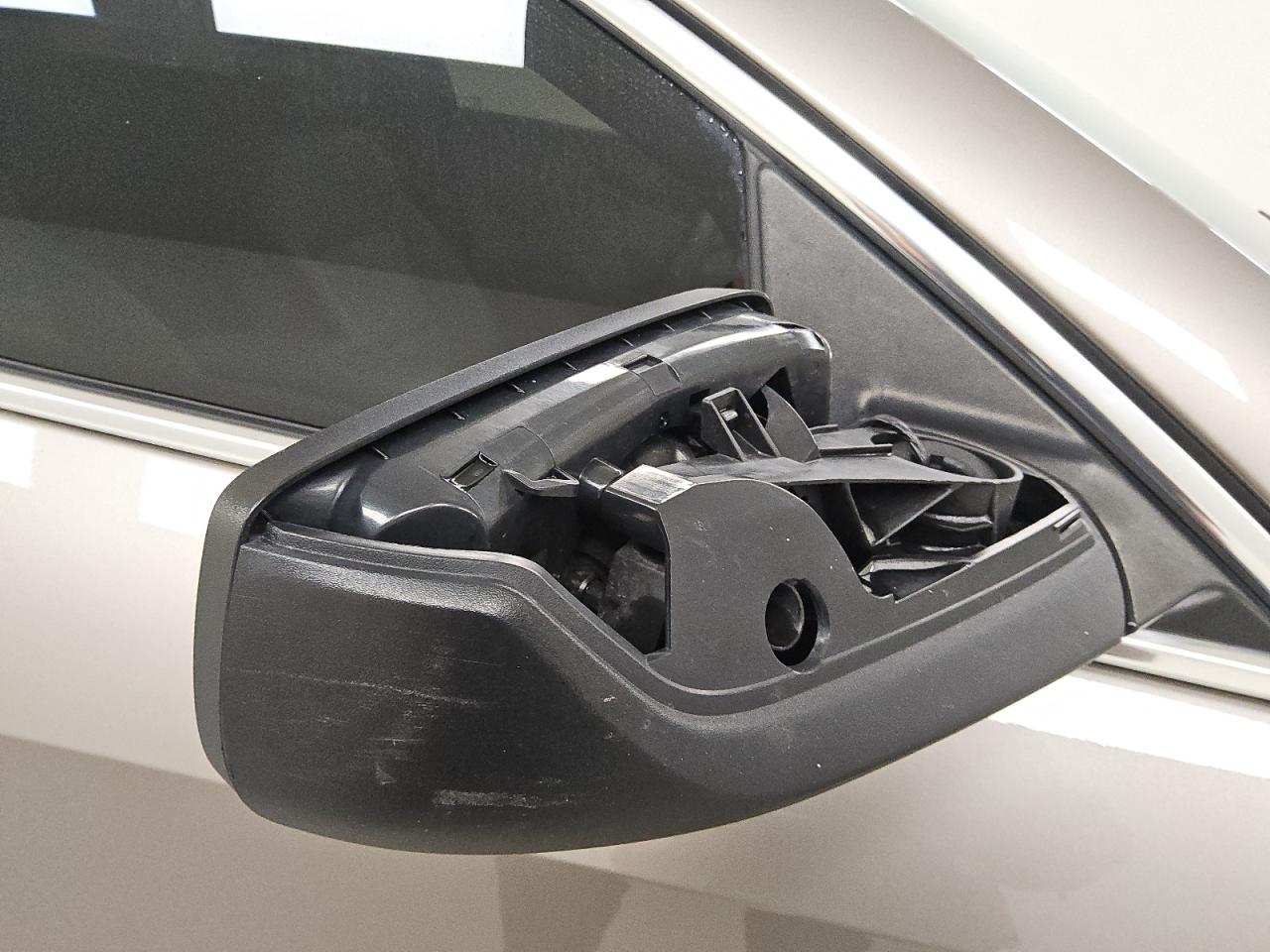 2024 Chevrolet Malibu Ls Золотой vin: 1G1ZB5ST1RF137828 Damage: Right Mirror, Broken, Replacement Required