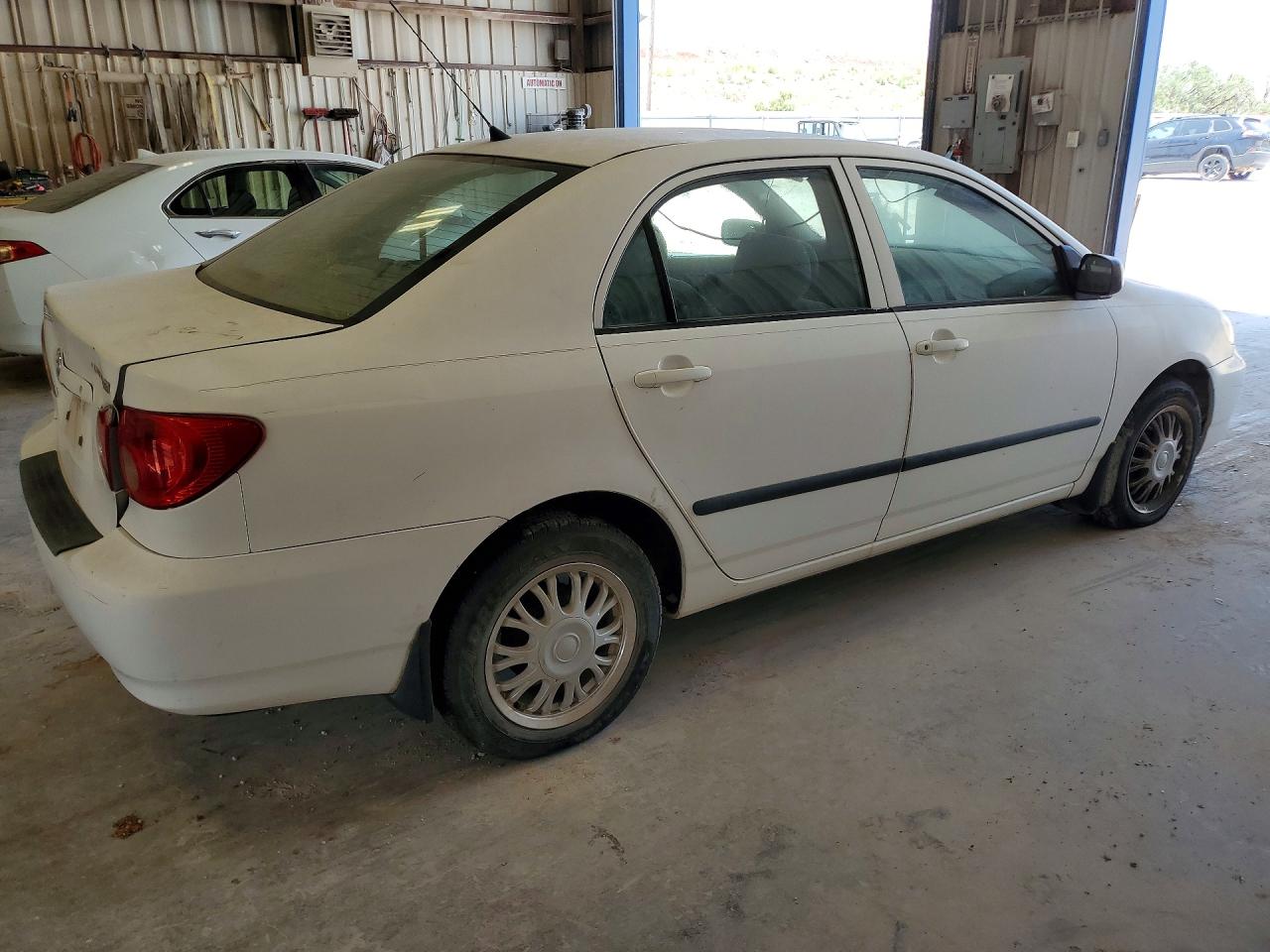 2005 Toyota Corolla Ce White vin: 1NXBR32E75Z427339