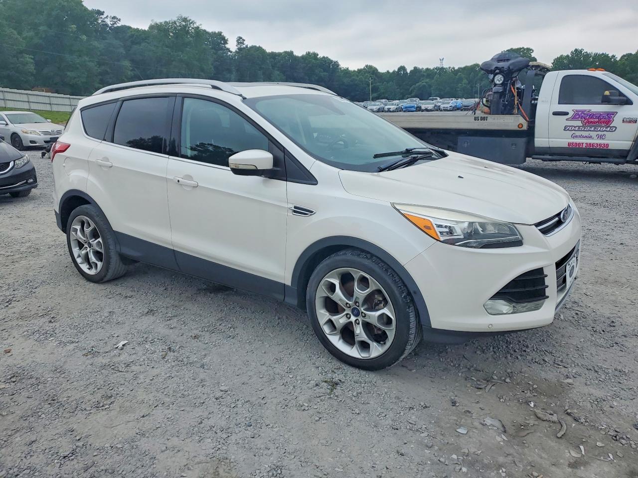 2015 Ford Escape Titanium White vin: 1FMCU0J95FUB04785