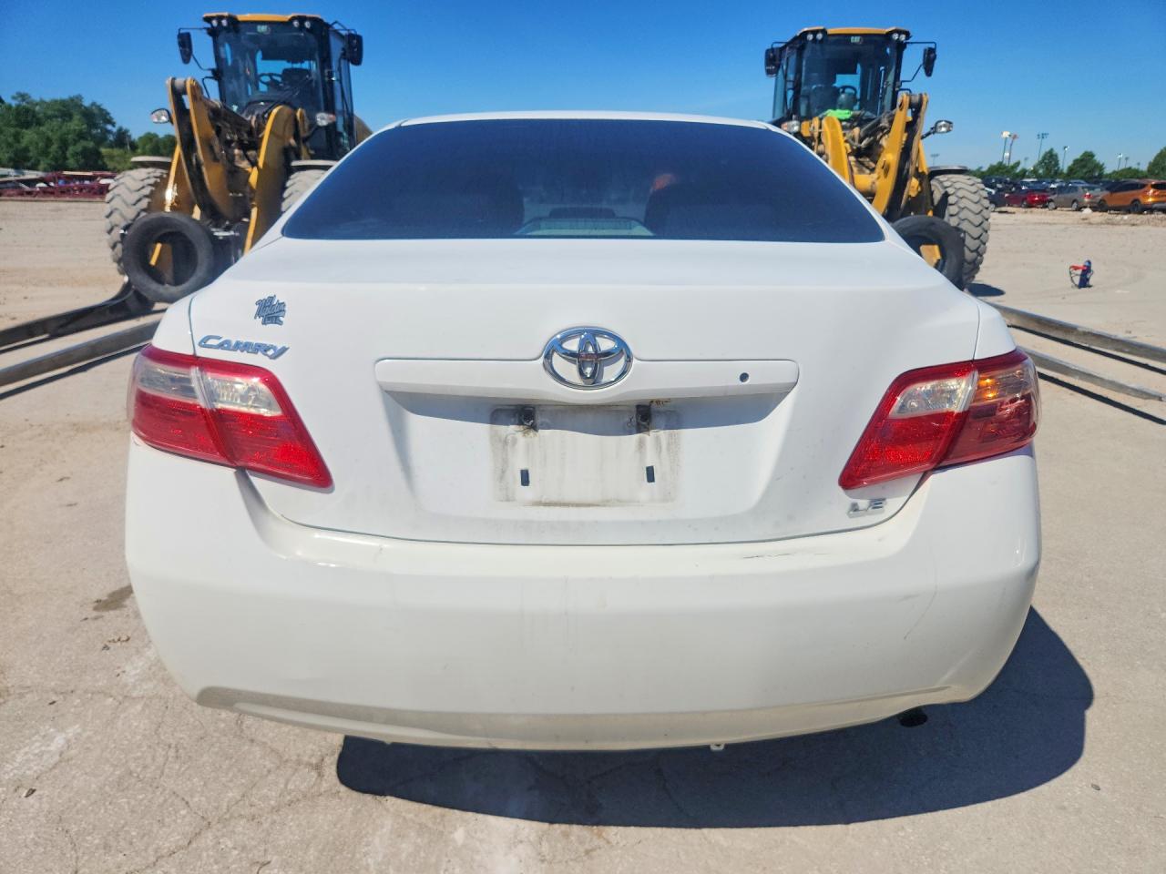 2007 Toyota Camry Le White vin: 4T1BE46K47U599655