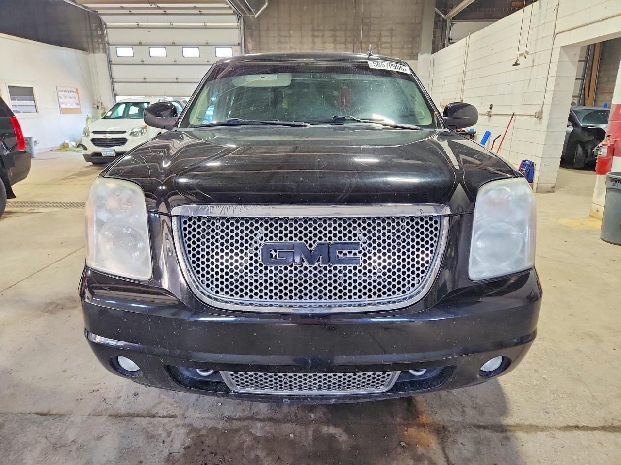 2010 Gmc Yukon Denali Black vin: 1GKUKEEFXAR208720