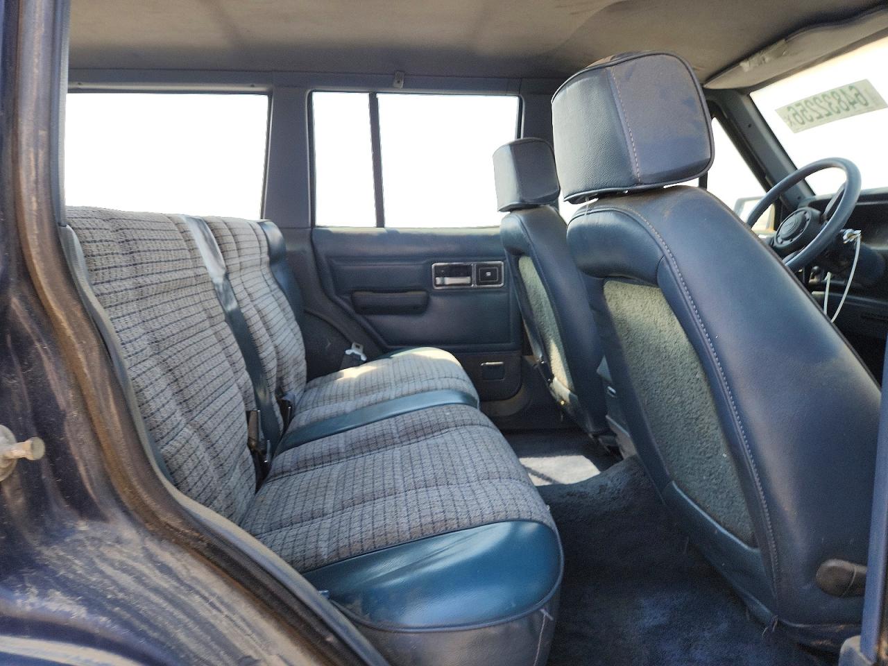 1984 Jeep Cherokee Two Tone vin: 1JCWL782XET109084