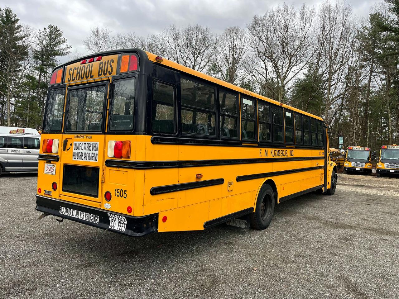 2015 Freightliner Chassis B2b Yellow vin: 4UZABRDU5FCGJ8503