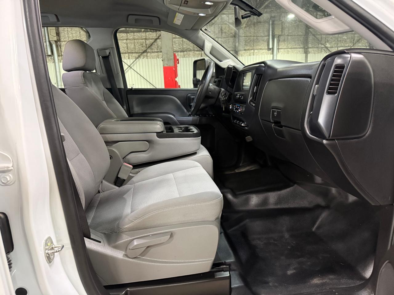 2017 Chevrolet Silverado K3500   Белый vin: 1GB4KYCY1HF268531