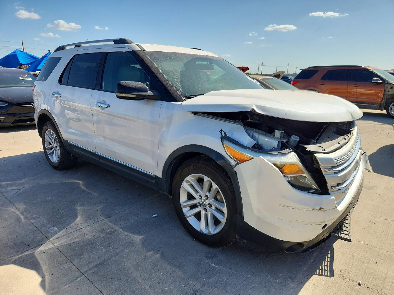2011 Ford Explorer Xlt Белый vin: 1FMHK8D82BGA46172