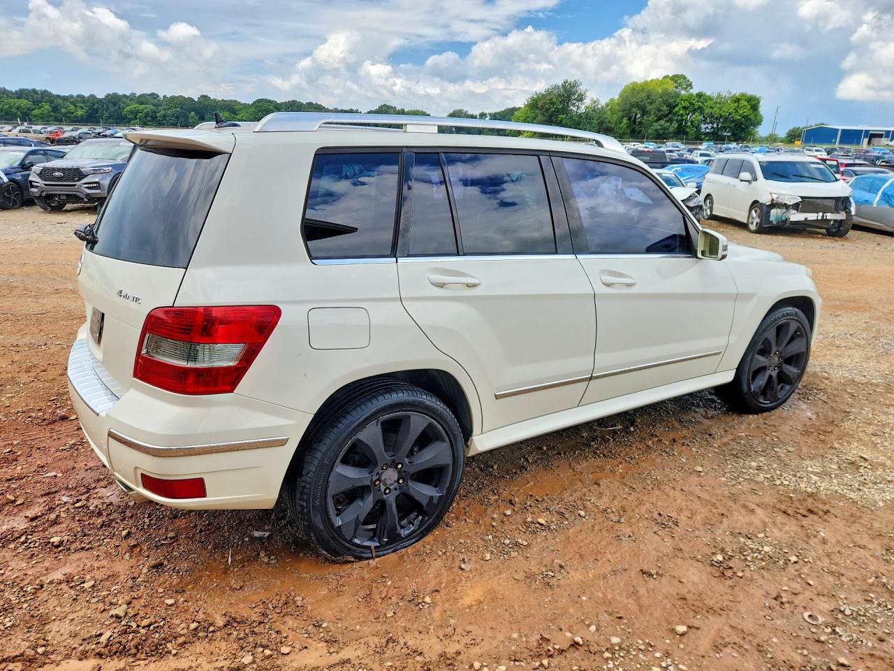 2011 Mercedes-benz Glk 350 4matic White vin: WDCGG8HB3BF674829