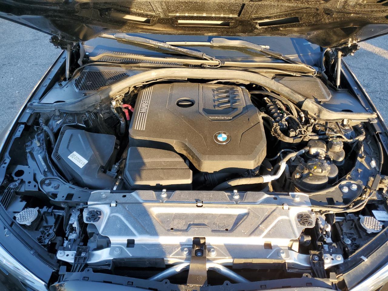 2022 Bmw 330i    Black vin: 3MW5R1J04N8C27833