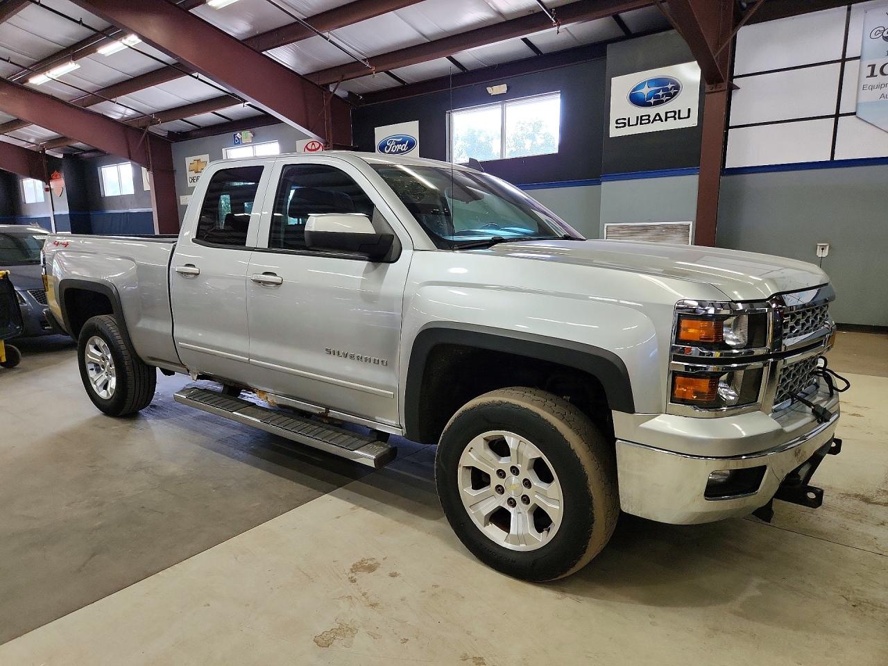 2015 Chevrolet Silverado K1500 Lt Серебряный vin: 1GCVKREC2FZ288731
