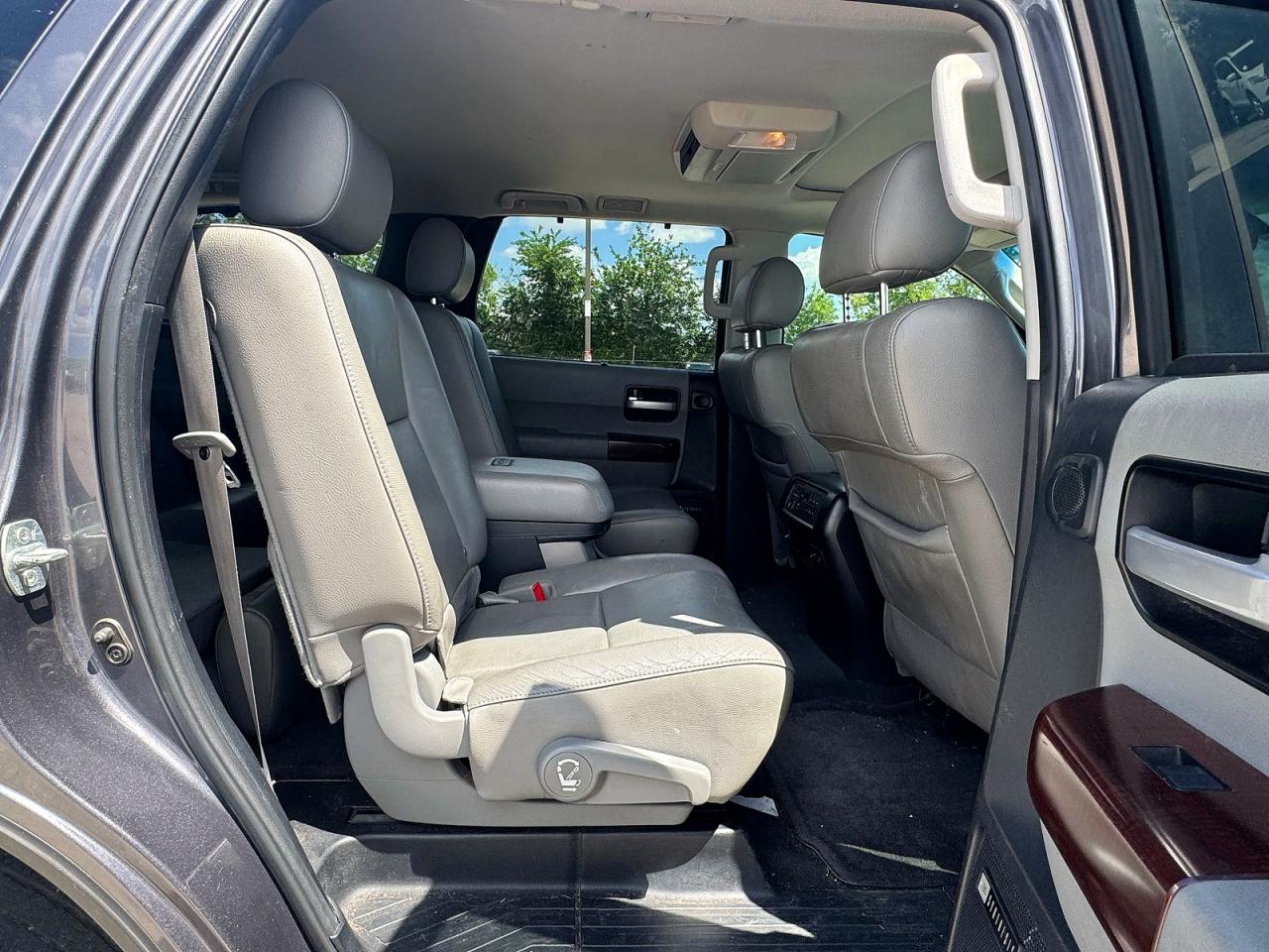 2012 Toyota Sequoia Platinum Gray vin: 5TDDW5G11CS071124