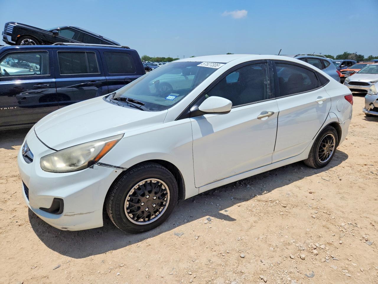 2012 Hyundai Accent Gls White vin: KMHCT4AEXCU161275