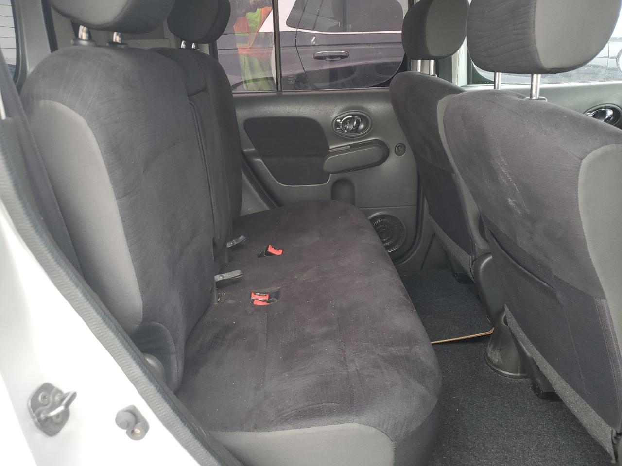 2014 Niss Cube Серебряный vin: JN8AZ2KR6ET351281