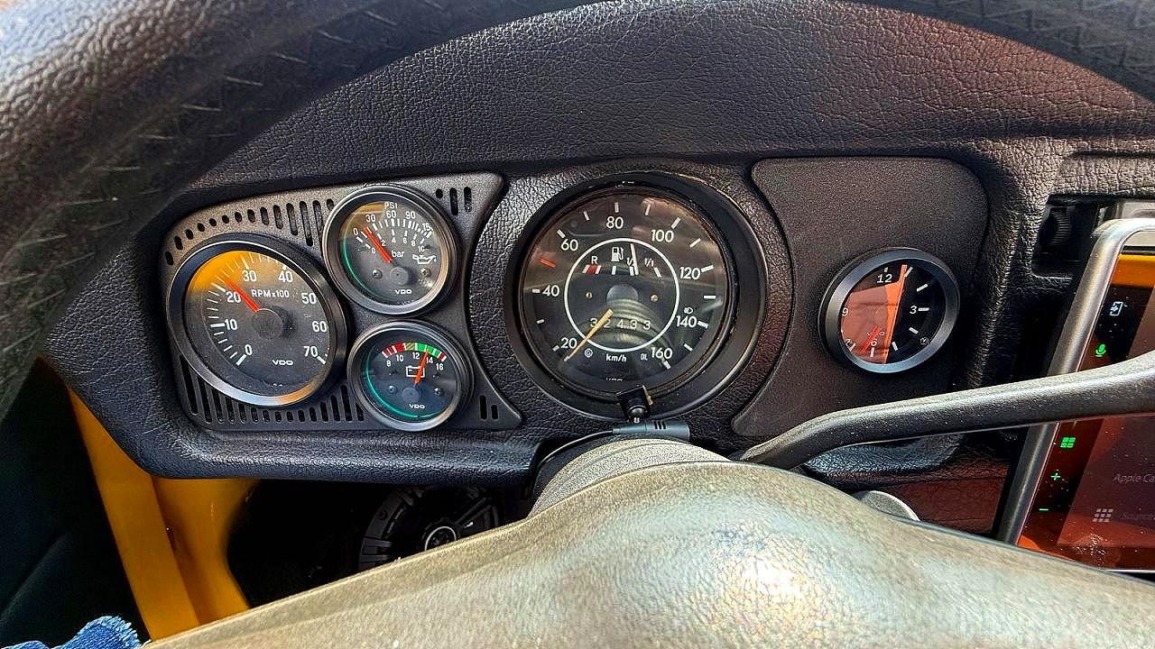 1984 Volkswagen Bug Yellow vin: 11E0114809