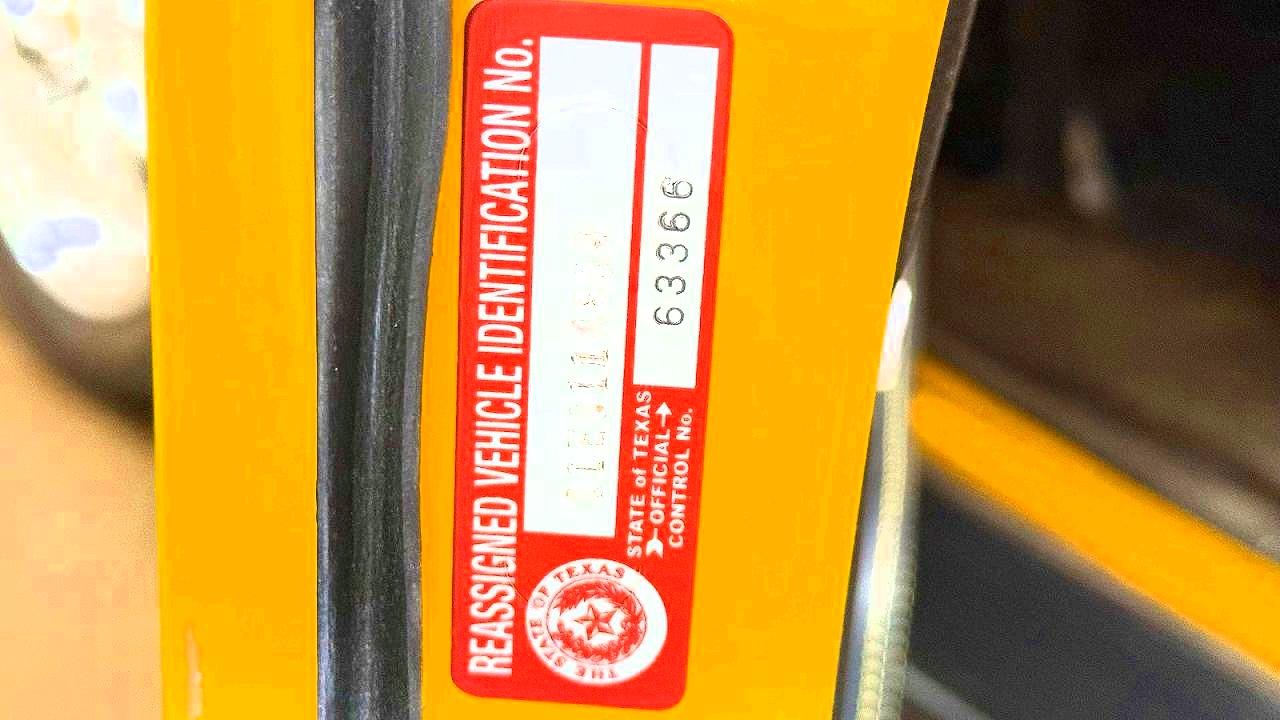 1984 Volkswagen Bug Yellow vin: 11E0114809