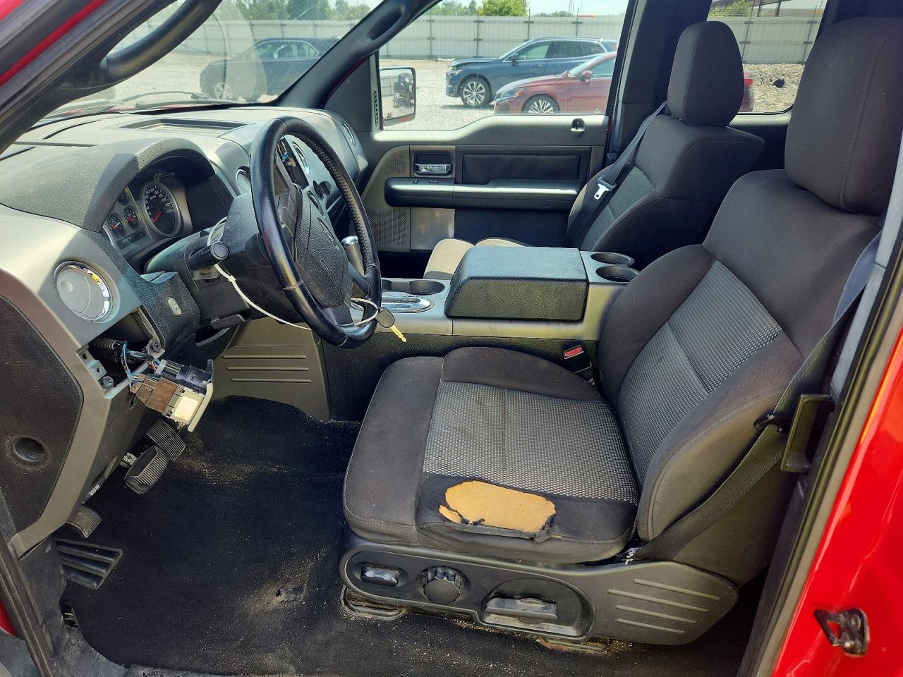 2005 Ford F150 Red vin: 1FTPX04595KC53815