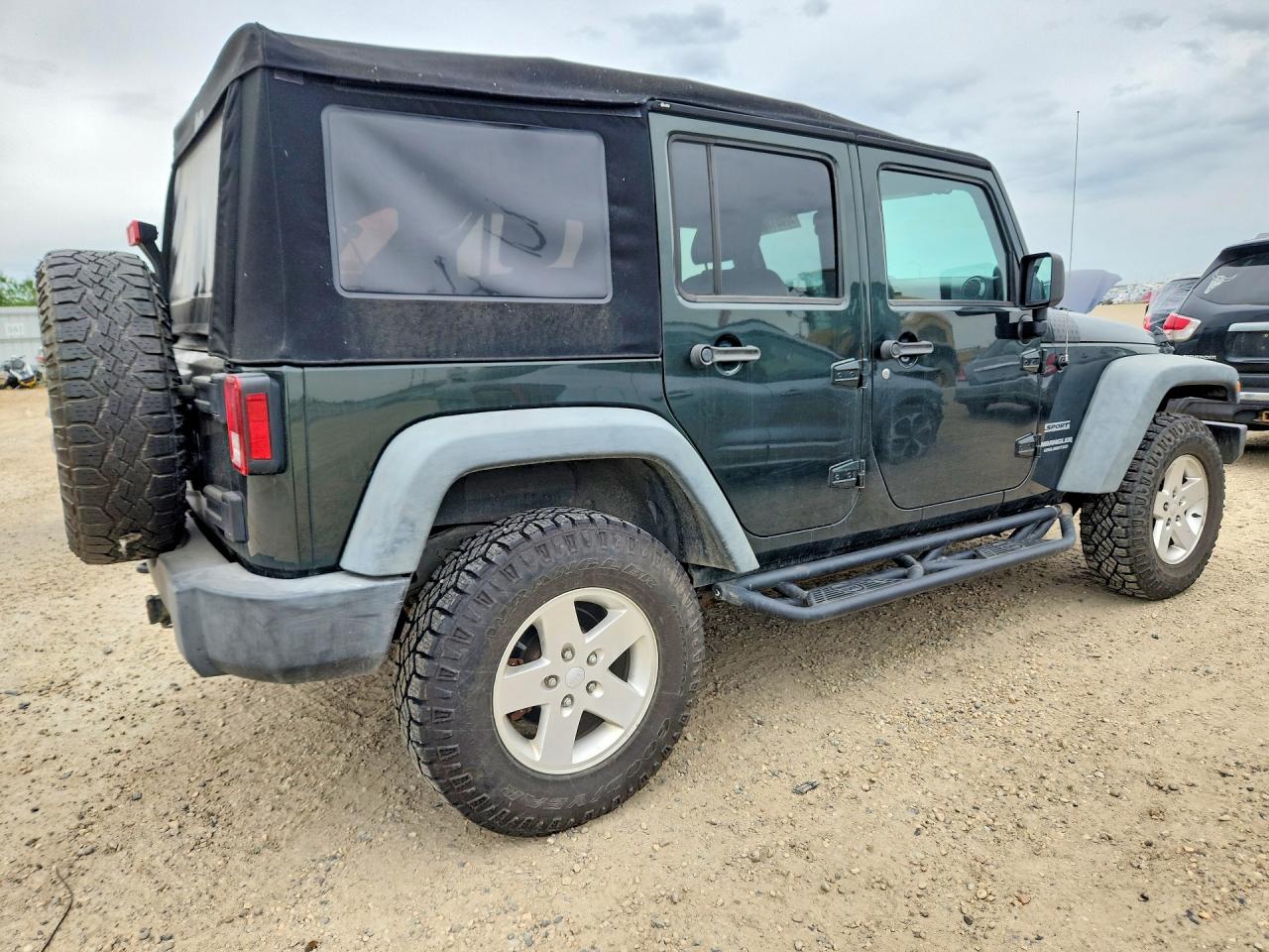 2012 Jeep Wrangler Unlimited Sport Green vin: 1C4BJWDG3CL100399