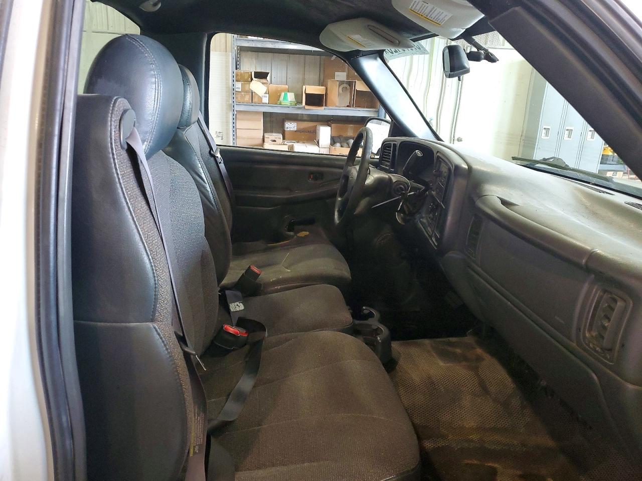 2004 Chevrolet Silverado C1500 Белый vin: 1GCEC14V84Z270281