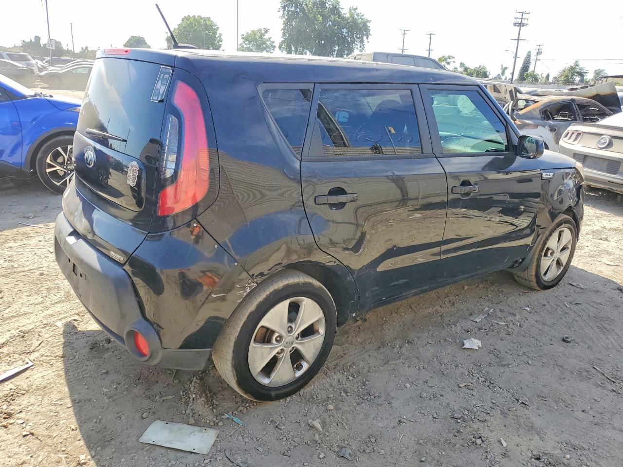2015 Kia Soul Base Black vin: KNDJN2A23F7772672