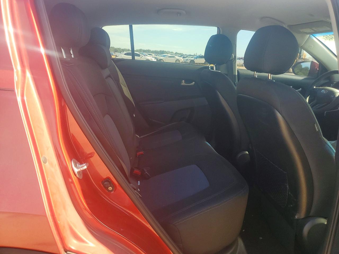 2015 Kia Sportage Lx Красный vin: KNDPB3AC8F7683374
