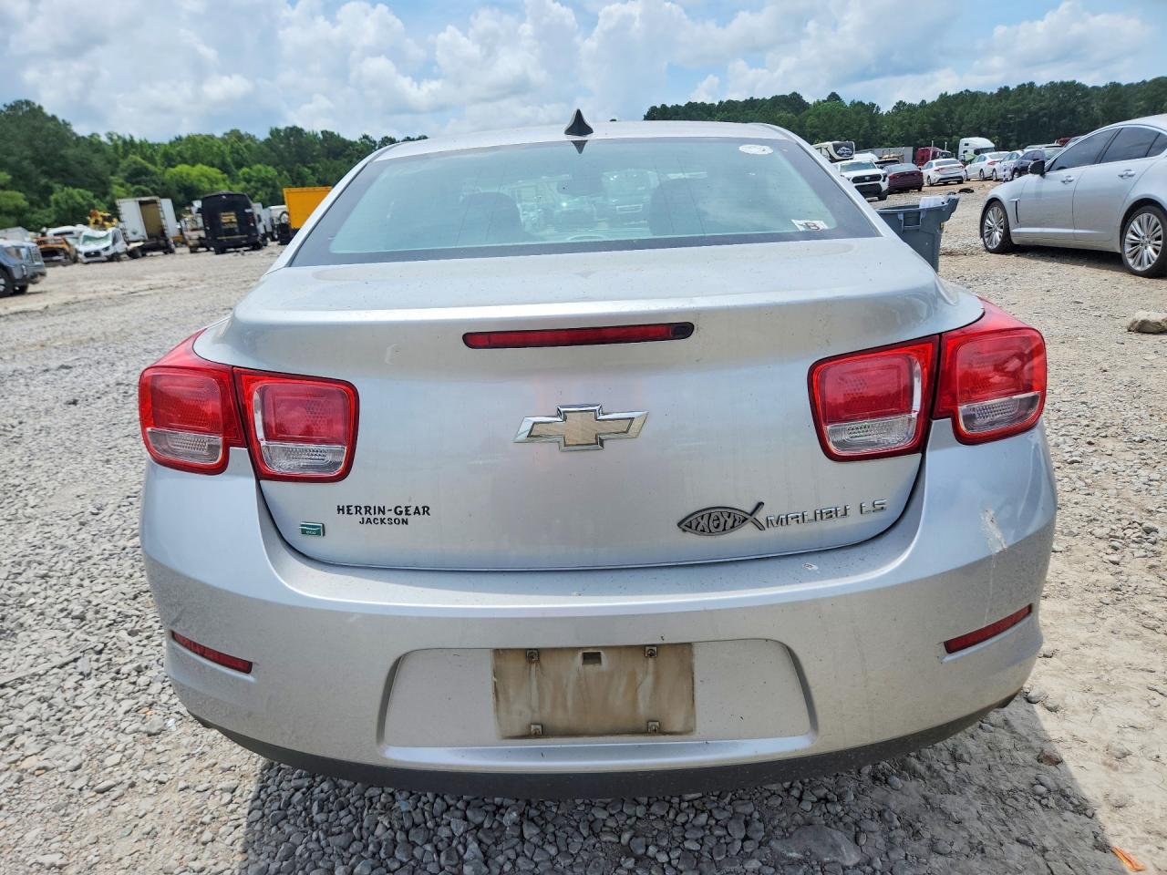 2015 Chevrolet Malibu Ls Silver vin: 1G11B5SLXFF308312