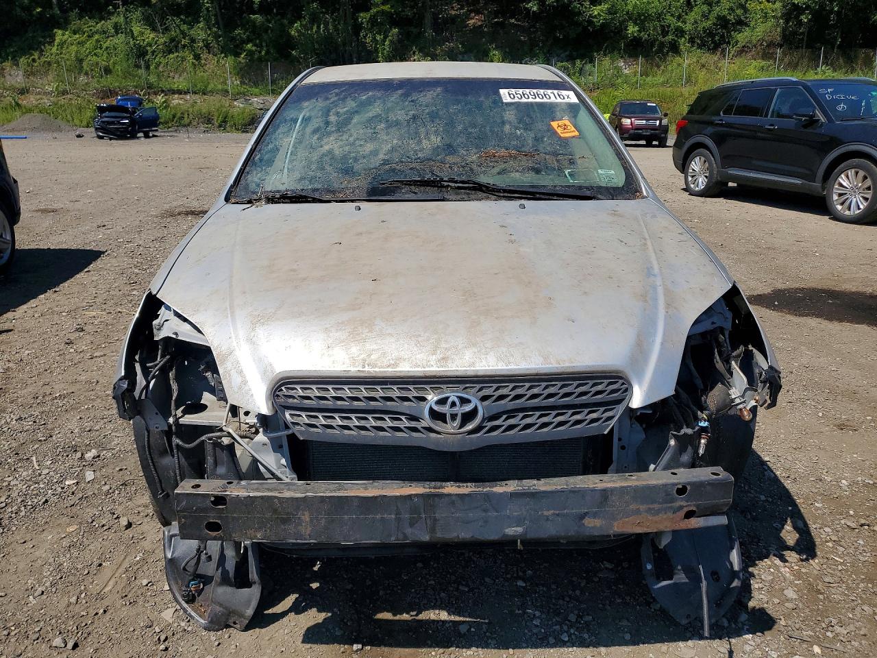 2005 Toyota Matrix Base Silver vin: 2T1LR32E35C470243