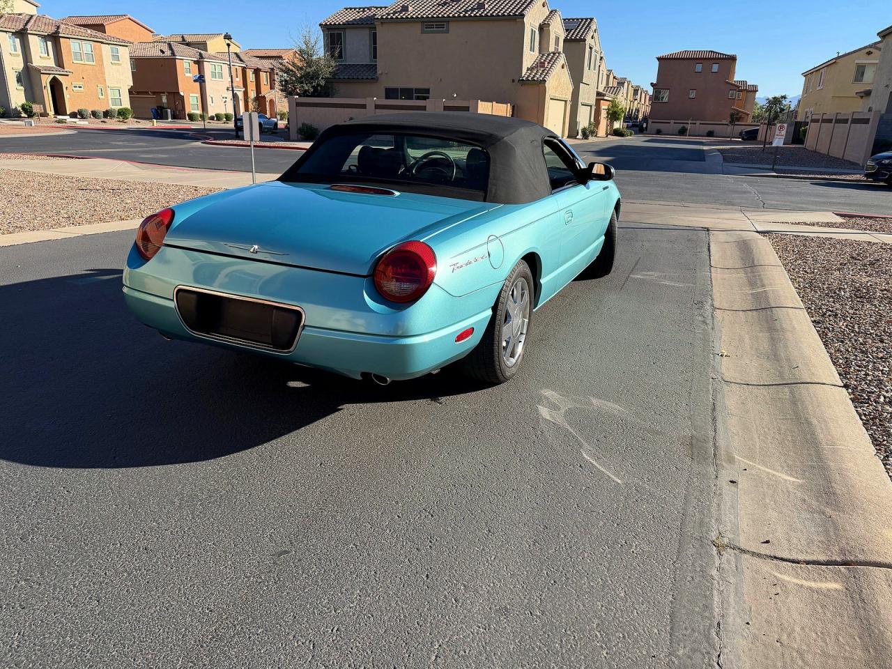 2002 Ford Thunderbird Turquoise vin: 1FAHP60A52Y116668