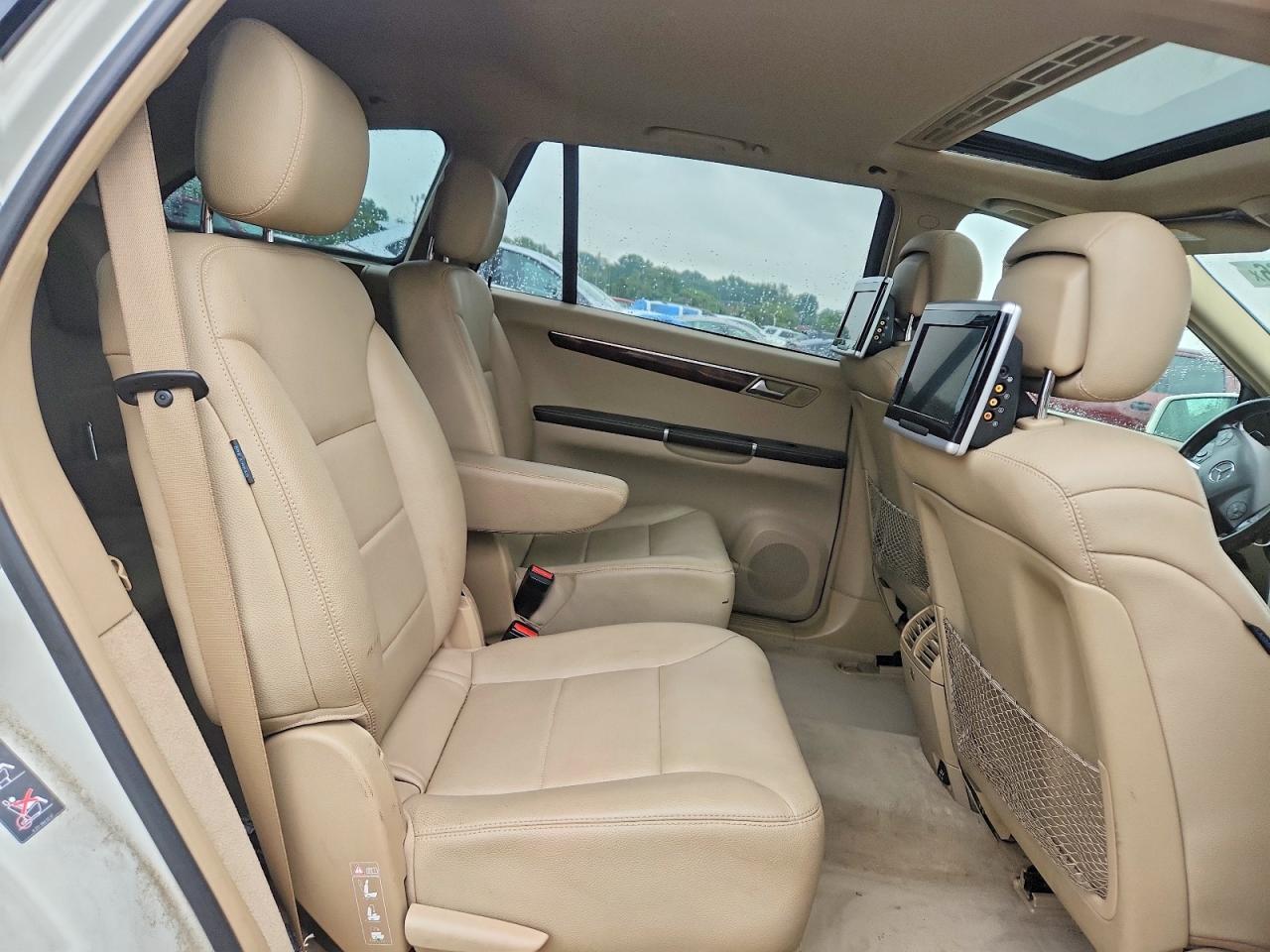 2011 Mercedes-benz R 350 4matic White vin: 4JGCB6FE8BA128461