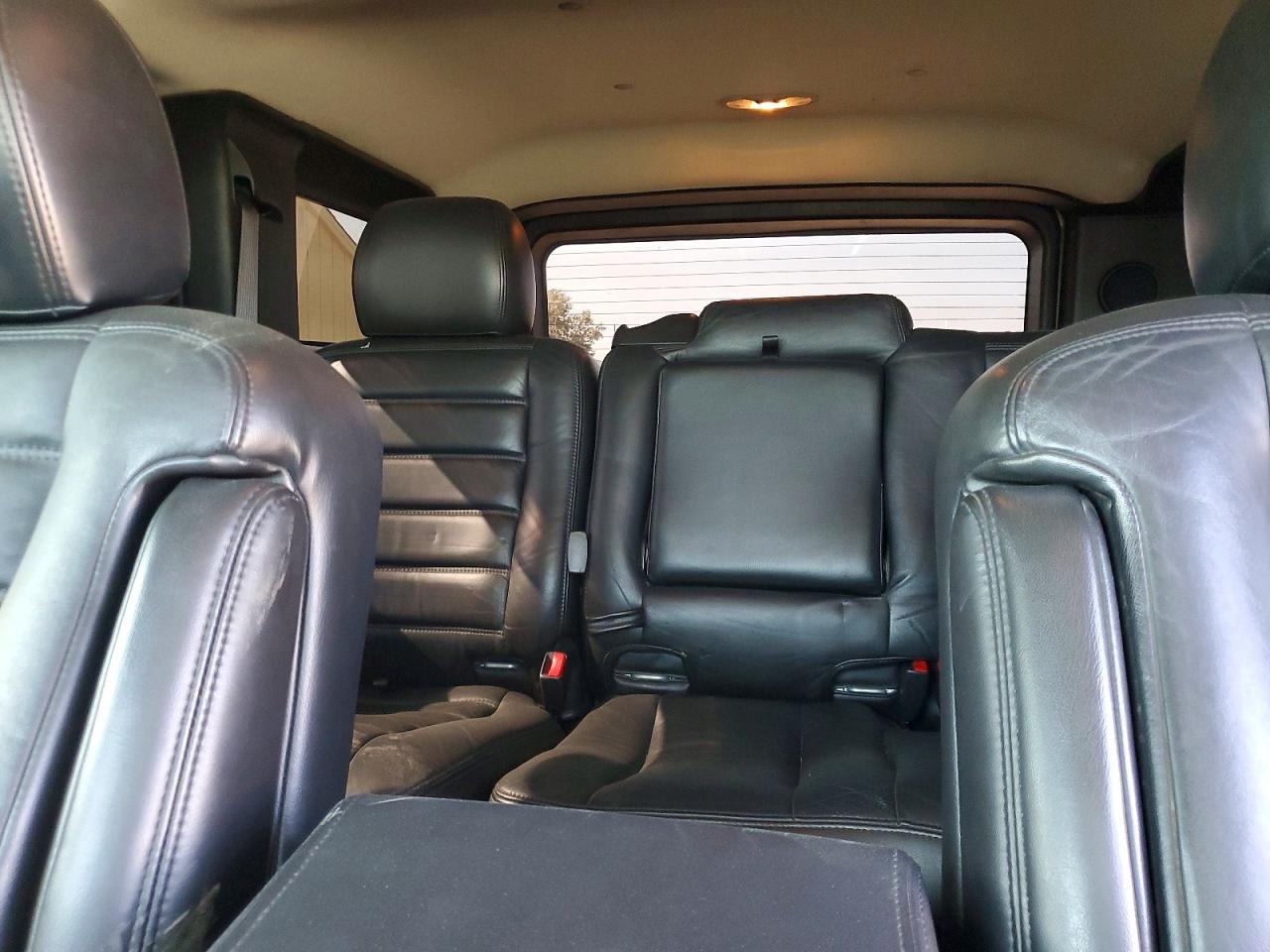 2005 Hummer H2 Tan vin: 5GRGN23U25H104734