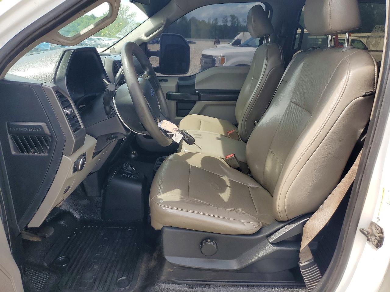 2017 Ford F250 Super Duty White vin: 1FT7W2B62HEF22718
